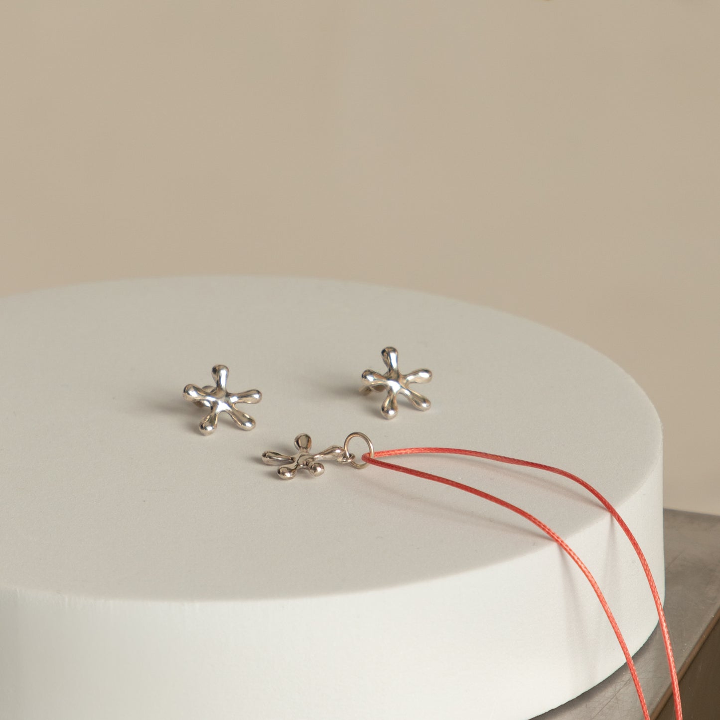 Silver 925 flower studs 999 glod layered screw back closure