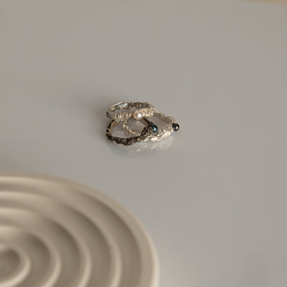 Textured shiny silver ring with white pearl Slver 925 squashed ring
