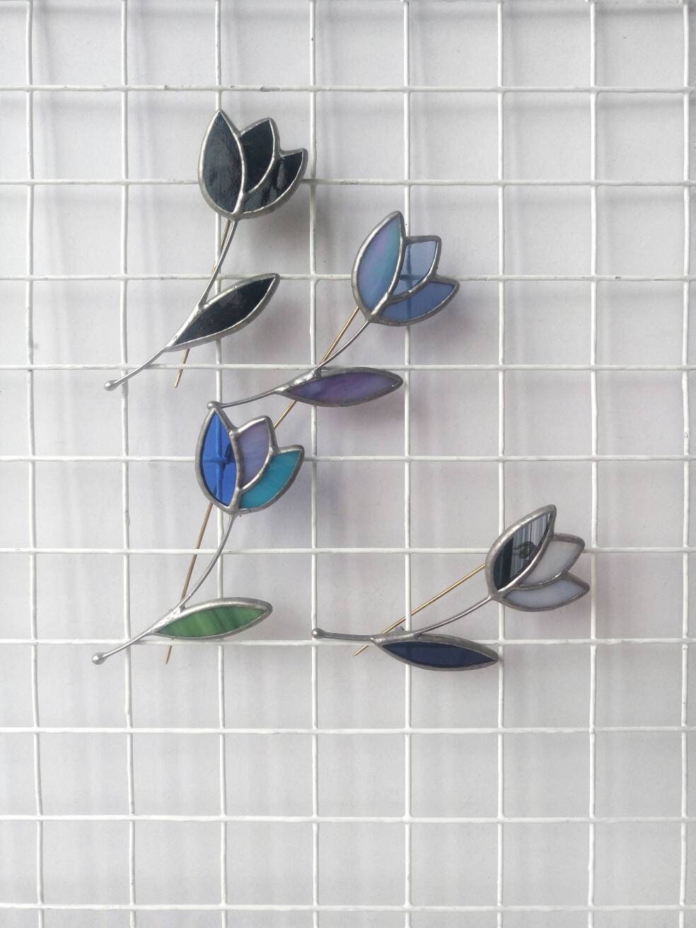 Minimal floral brooch made of stained glass