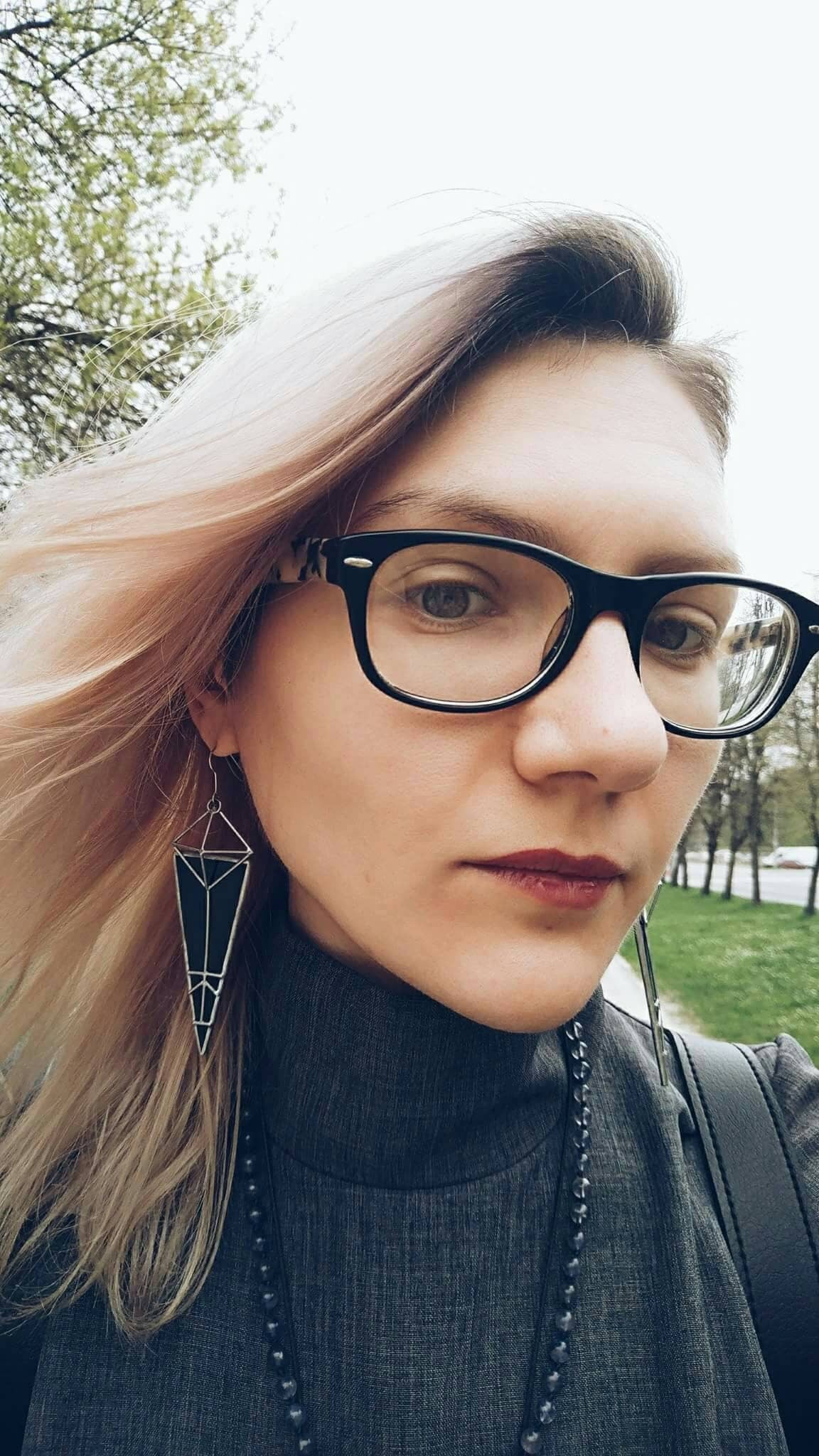 gothic hipster jewelry large black triangular earrings cube pyramid minimalist monumental geometric architectural design