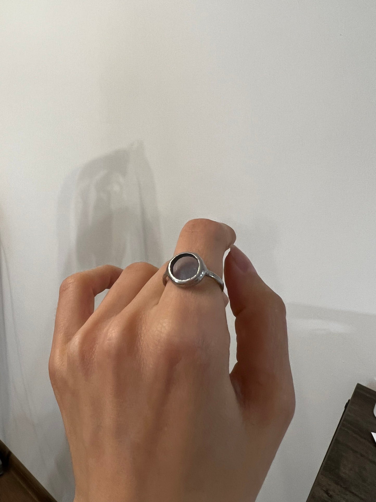 Handmade stained glass light blue circle ring minimalist jewelry. Small round stained glass ring delicate color. Modern glass jewelry ring in circle design.