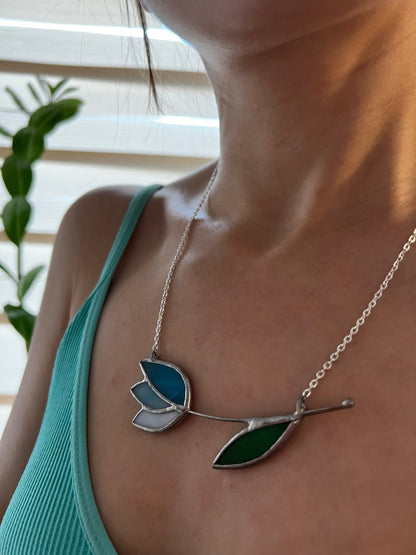 Artistic stained glass pendant flower detail
