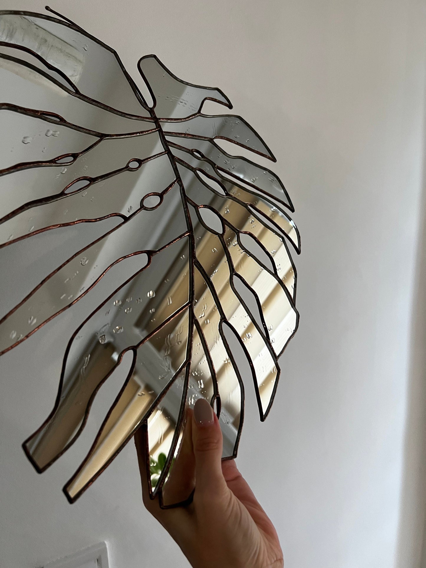 Stained Glass Monstera Leaf Mirror: Botanical Wall Decor