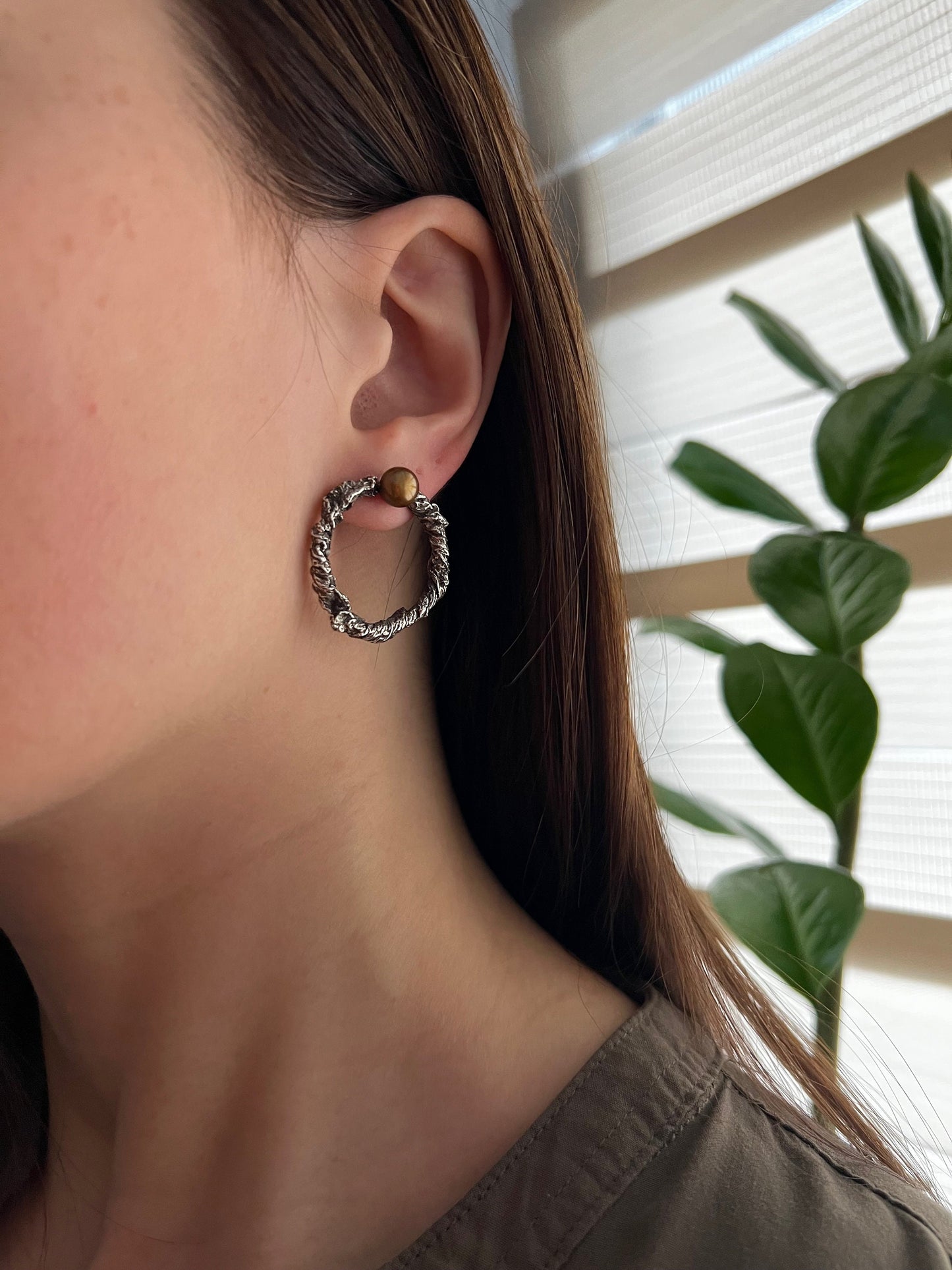Textured hoop stud earrings in sterling silver, elegant pearl accent