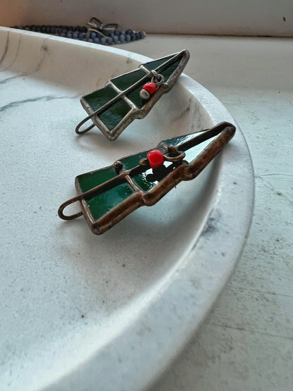Stained Glass Green Christmas Tree Brooch: Handmade Holiday Pin