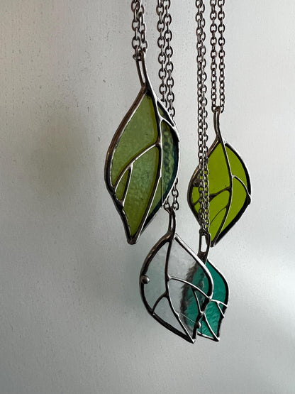 nature-inspired necklace in the shape of forest leaves