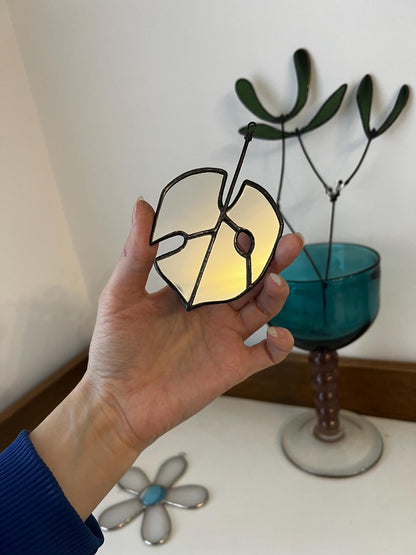 Stained Glass Monstera Suncatcher: Tropical Leaf Window Decor