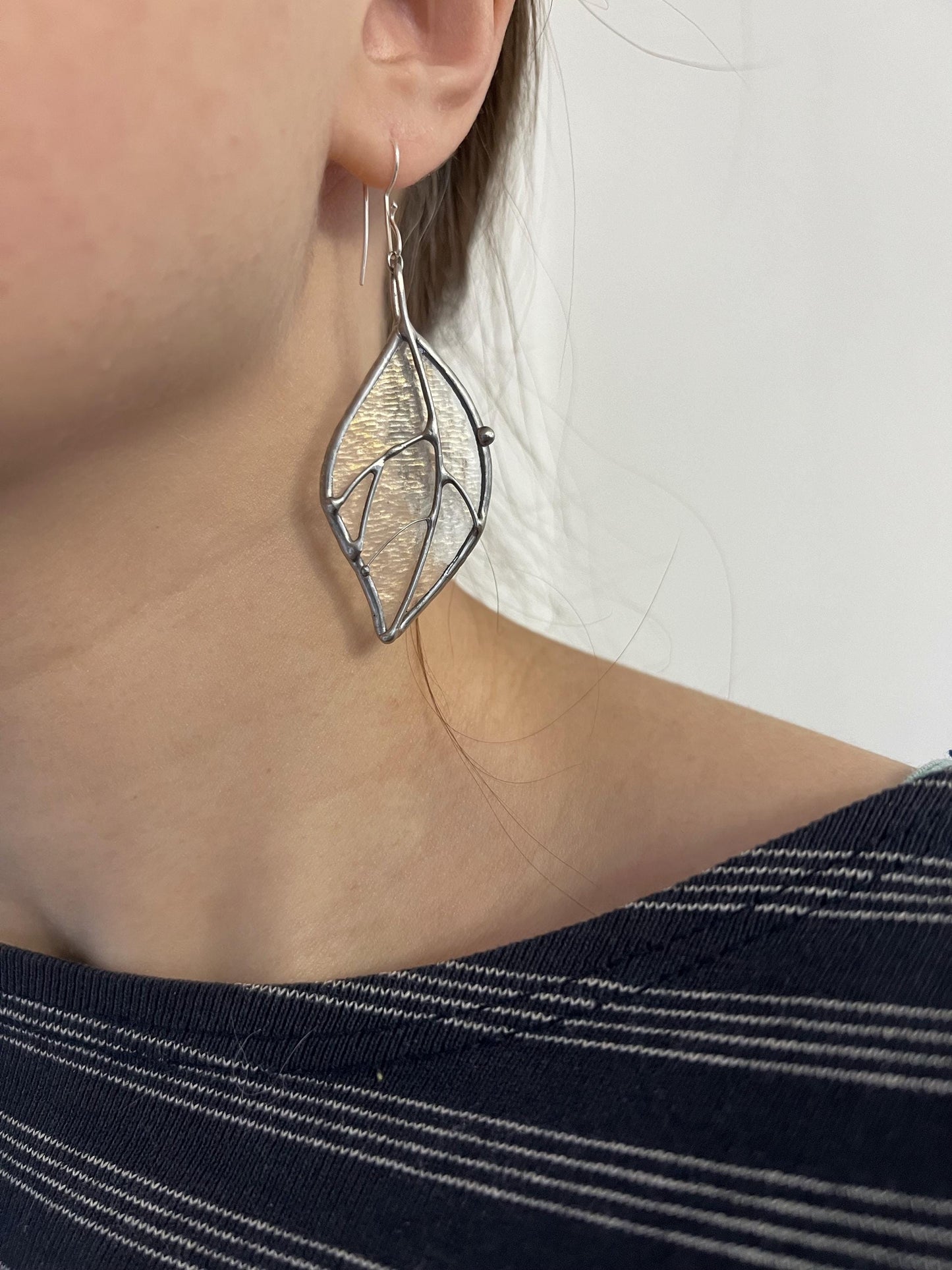 Leaf bridal earrings, stained glass wedding earrings, nature rustic woodland wedding jewelry, bridesmaids earrings, transparent earrings