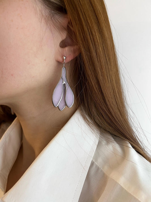Stained glass crocus earrings, dangle flower earrings, spring floral earrings, art glass earrings, mothers day gift, botanical earrings