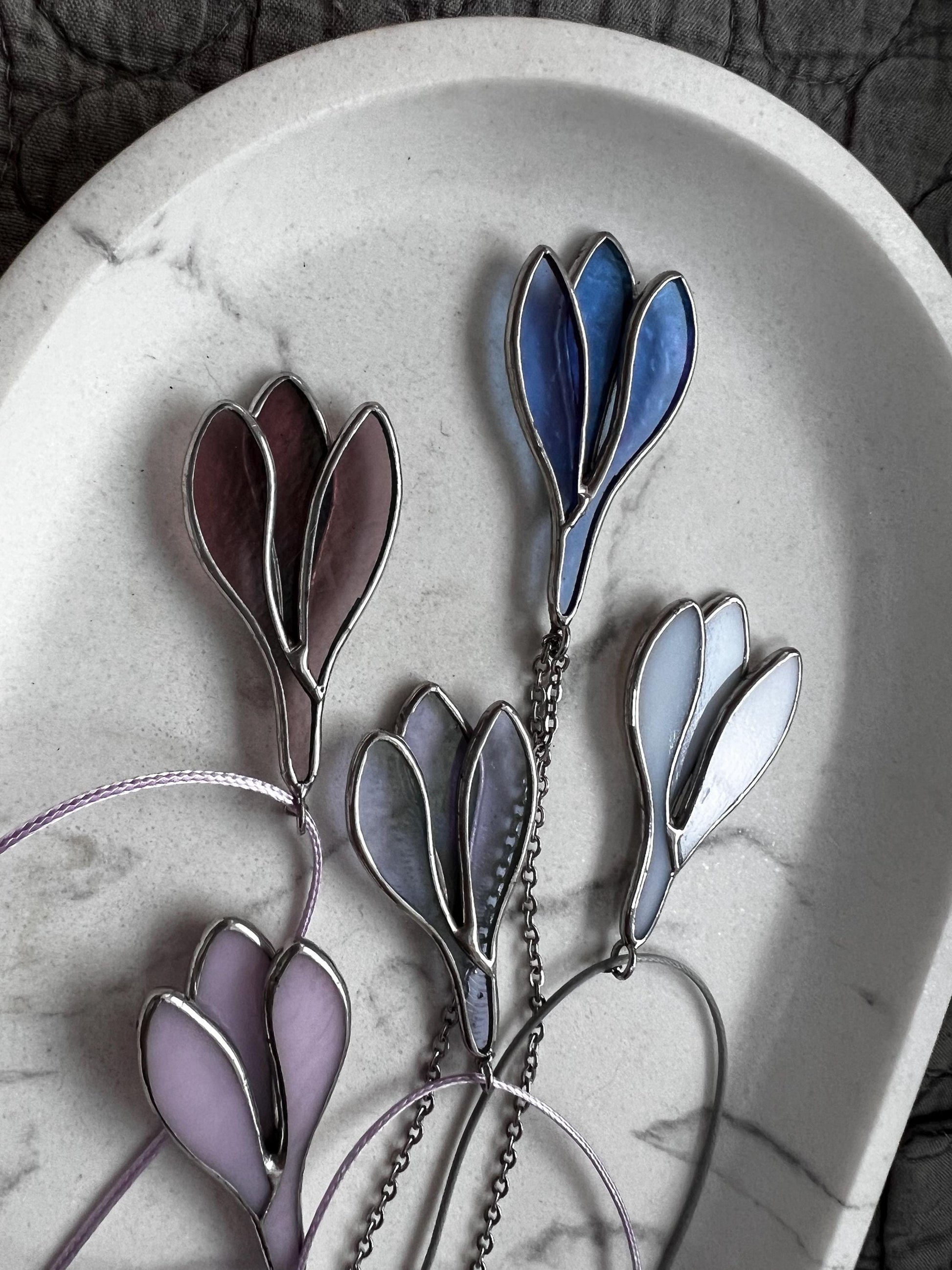 Wedding crocus necklace, stained glass flower necklace, nature jewelry, bridesmaid gift, summer pendant necklace, birthday gift for her
