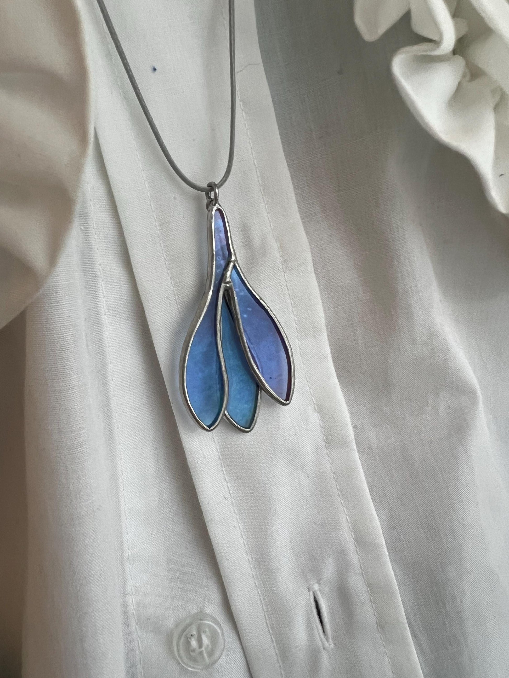 Stained glass crocus necklace, flower pendant necklace, unique handmade necklace, nature lover gift, botanical necklace, spring necklace