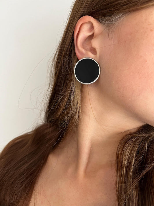 Large black glass stud earrings – round stained glass jewelry with bold gothic style for modern women. Handmade dramatic earrings.