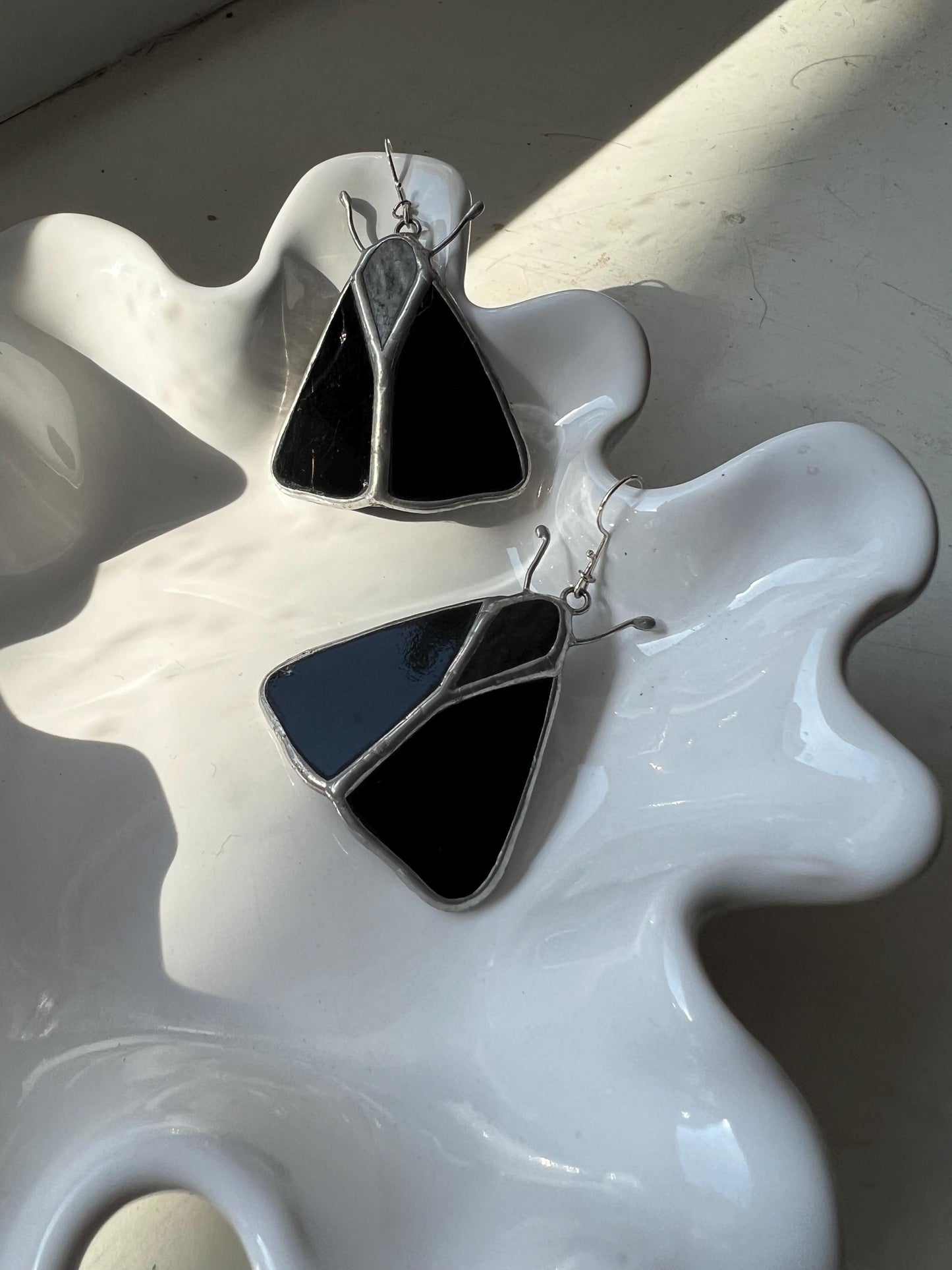 Elegant womens black dangle earrings nature inspired