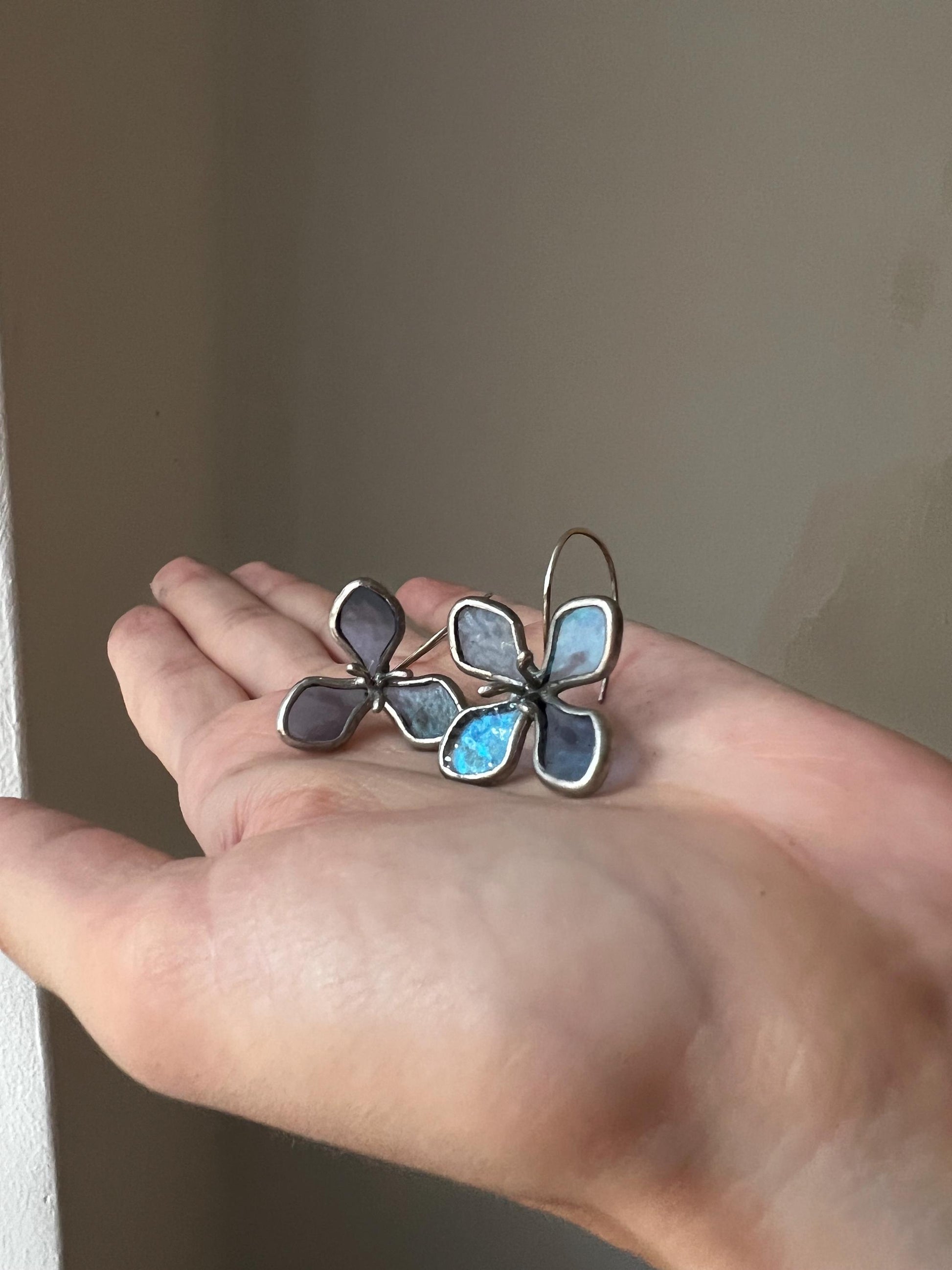Blue Hydrangea Stained Glass Earrings – Artistic Handmade Floral Gift