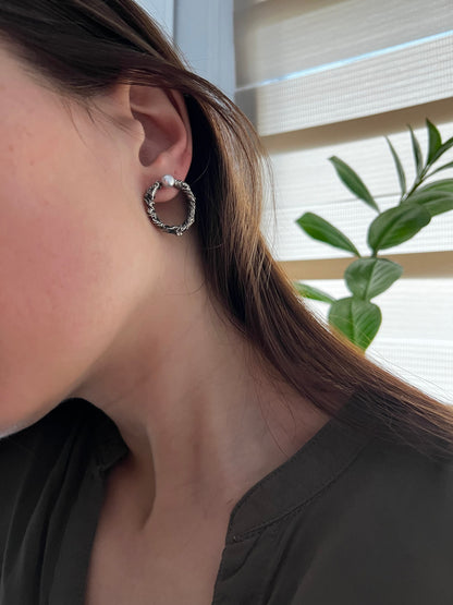 Oxidized silver earrings with black pearl