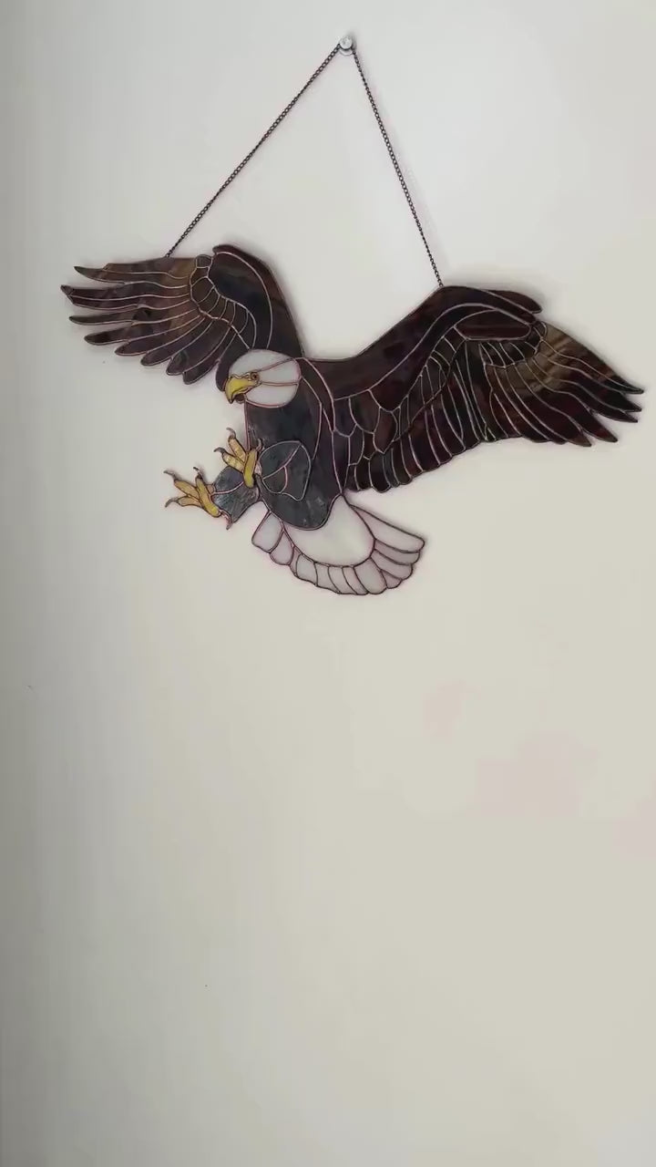 Bald Eagle Glass Suncatcher – Patriotic Window Hanging, American Eagle Wall Decor, Veteran Gift
